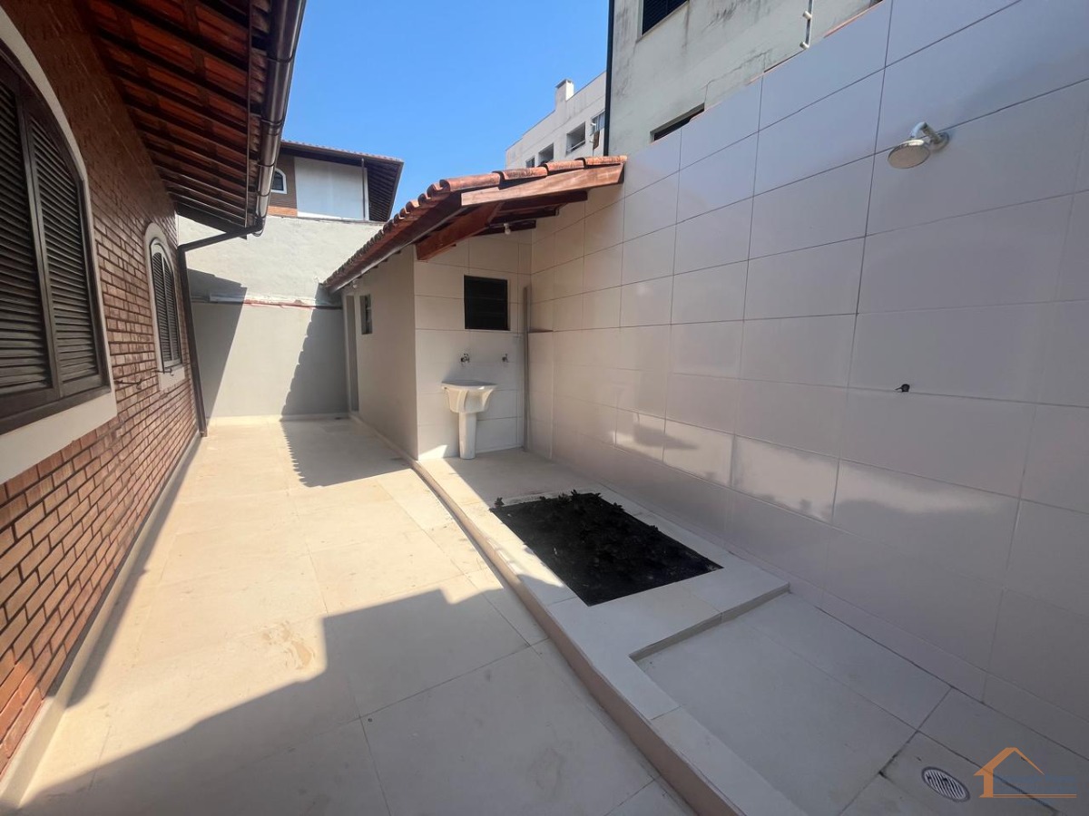 Casa à venda com 4 quartos, 280m² - Foto 22