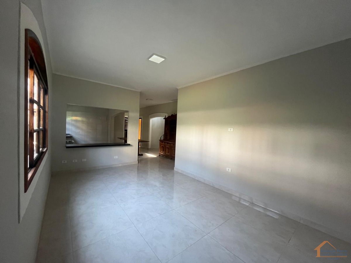 Casa à venda com 4 quartos, 280m² - Foto 3