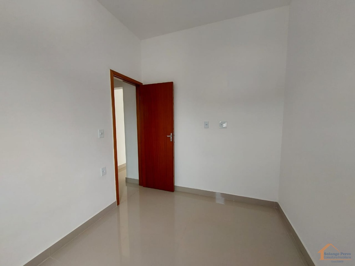 Apartamento à venda com 2 quartos, 70m² - Foto 3