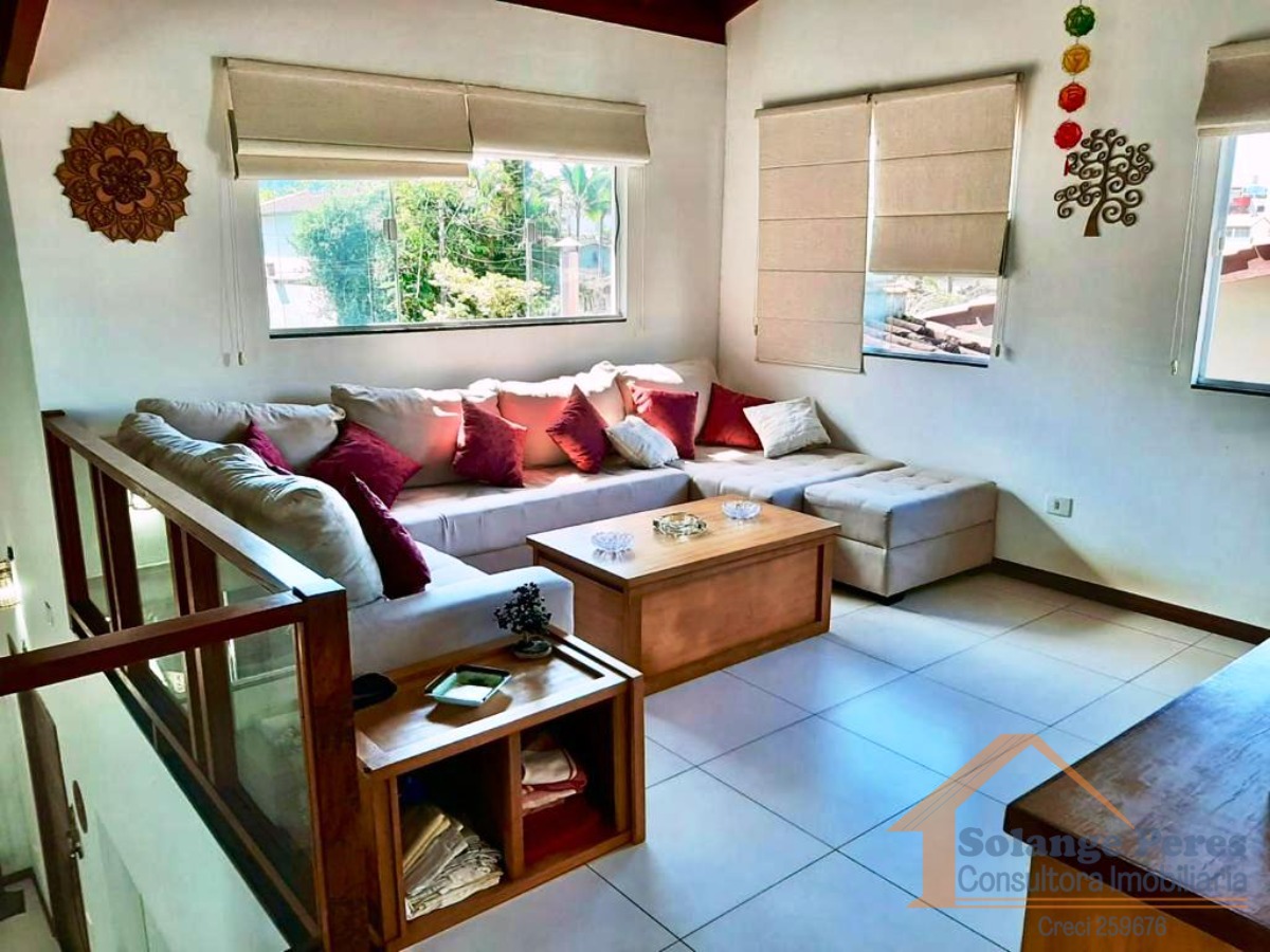 Casa à venda com 4 quartos, 205m² - Foto 2