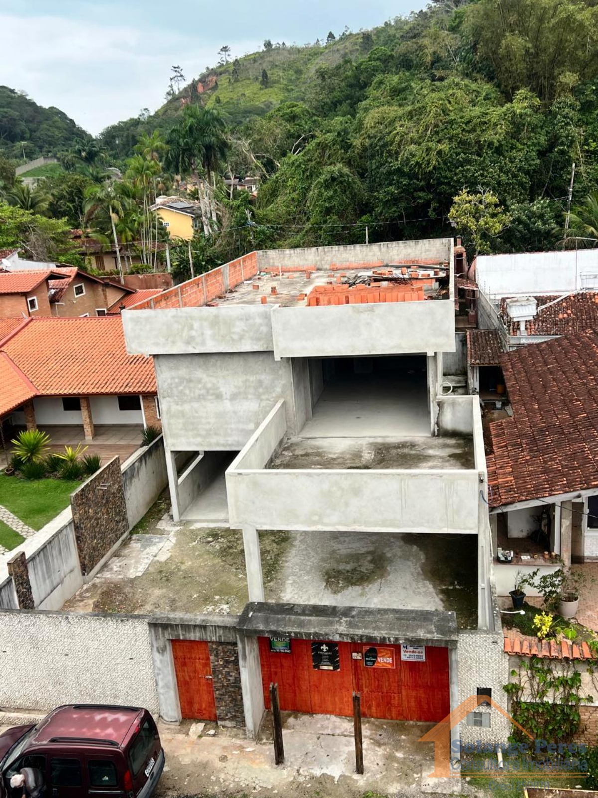 Sobrado à venda com 4 quartos, 368m² - Foto 1