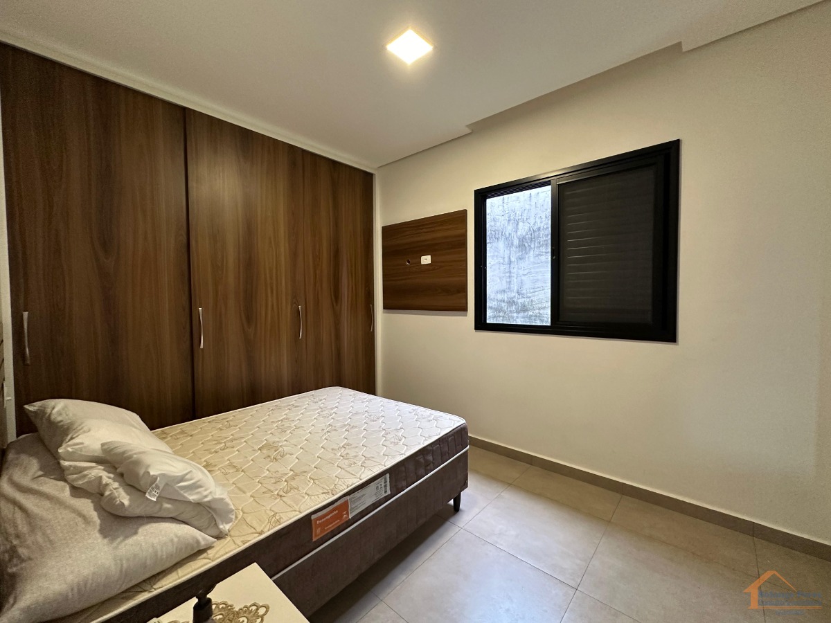 Casa à venda com 5 quartos, 245m² - Foto 16