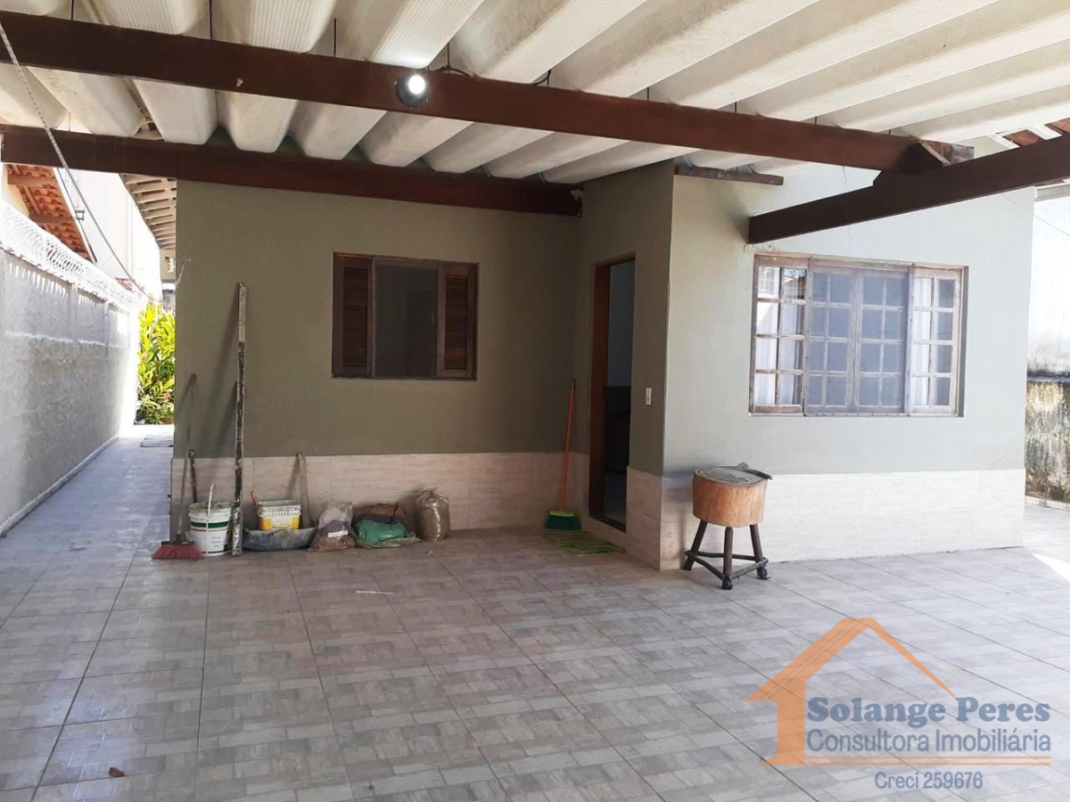 Casa à venda com 2 quartos, 60m² - Foto 1